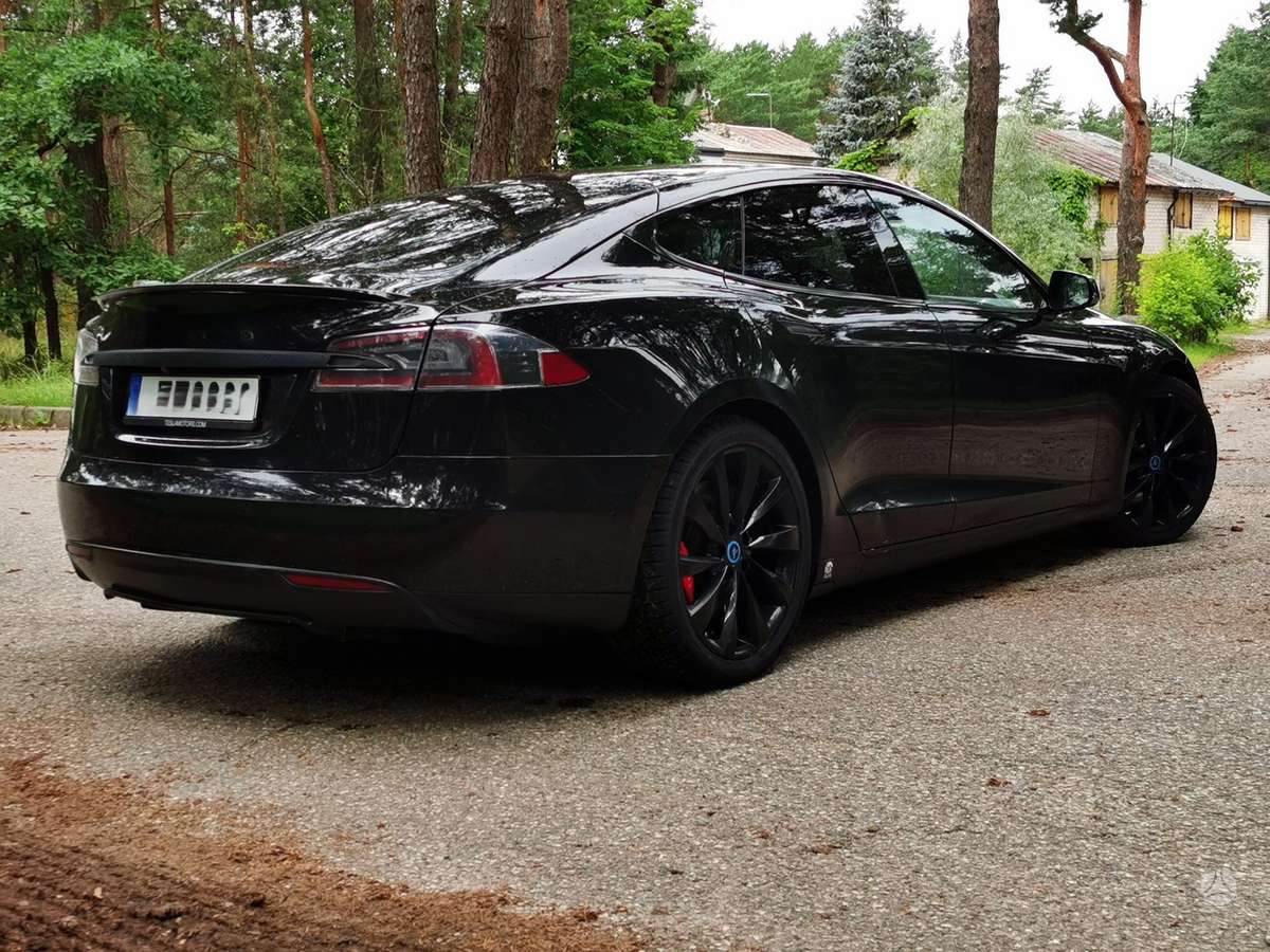 Tesla Model S, 85 кВт·ч, Хэтчбек