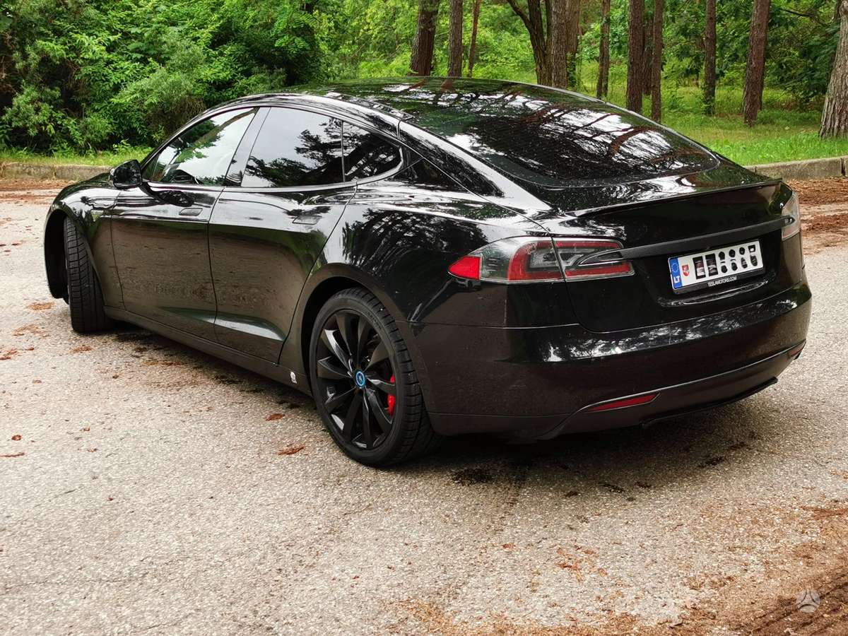 Tesla Model S, 85 kWh, hečbekas