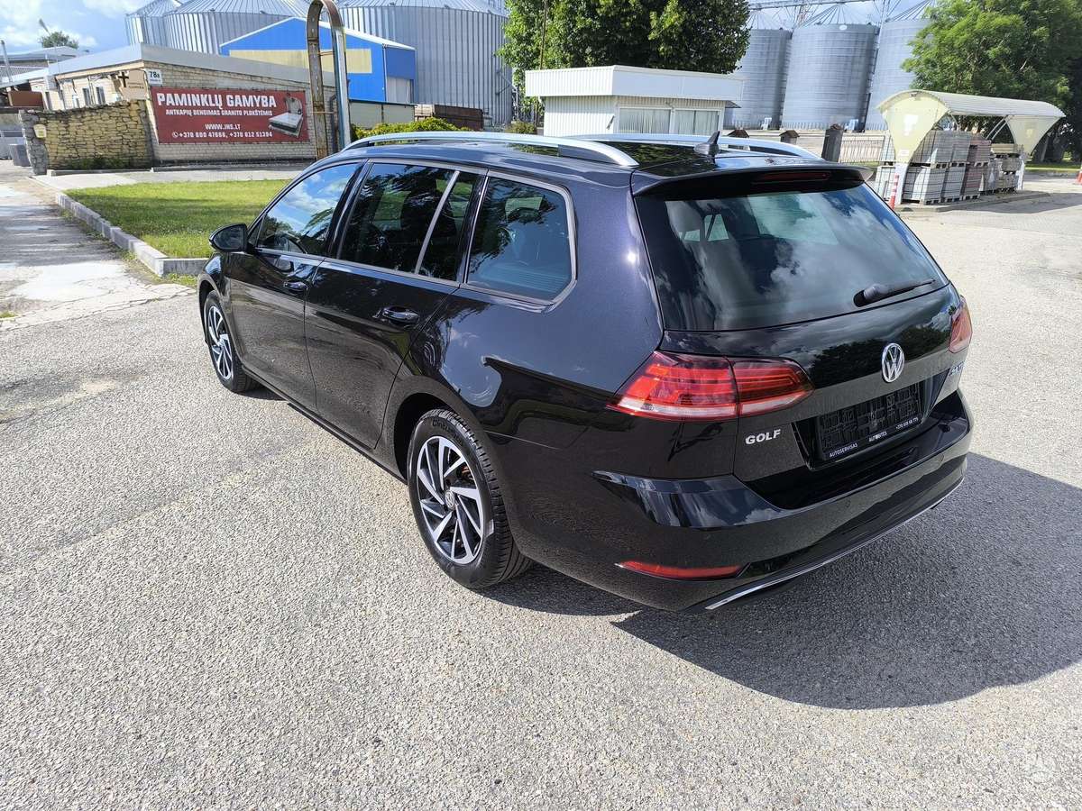 Volkswagen Golf - 3