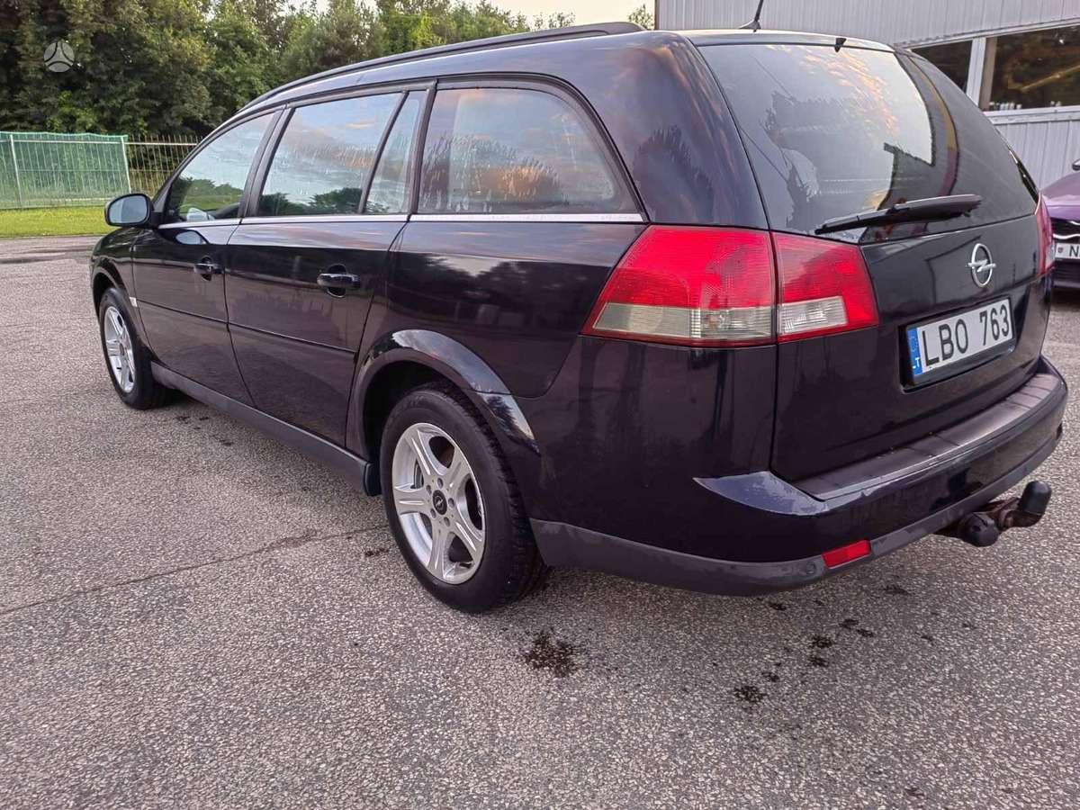 Opel Vectra, 2.2 l., universalas
