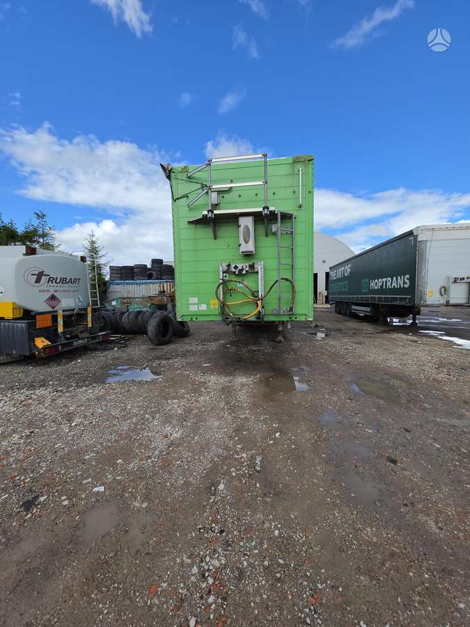 Schmitz, with moving floor