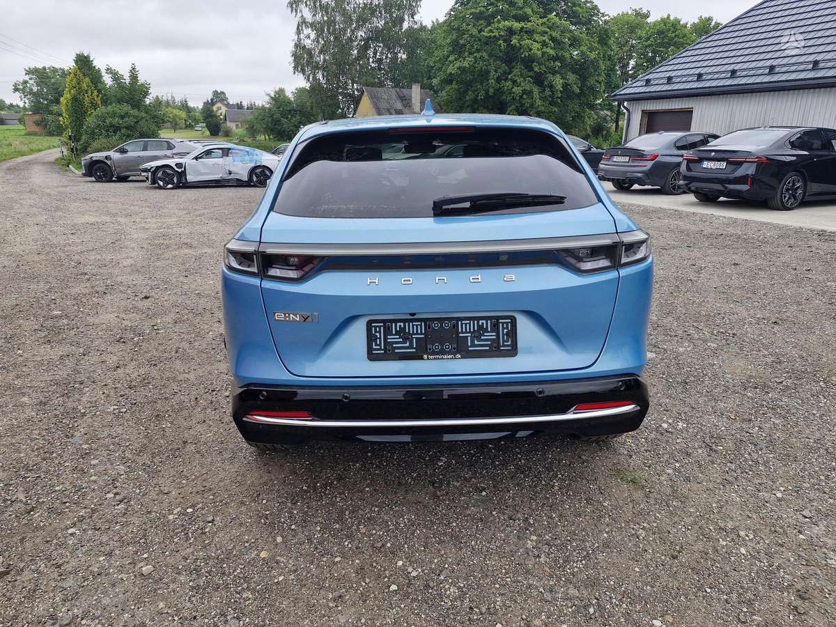 Honda e:Ny1, Минивэн