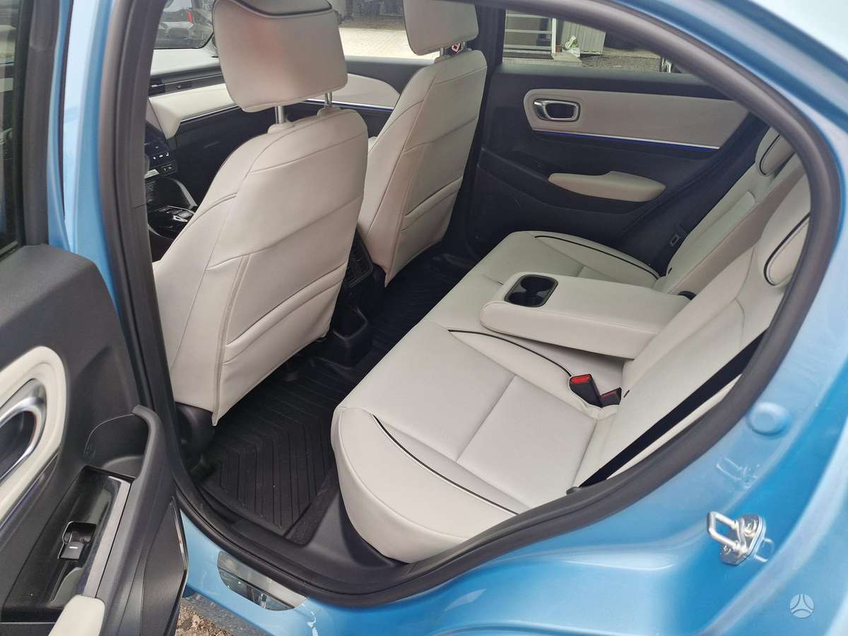 Honda e:Ny1, Минивэн