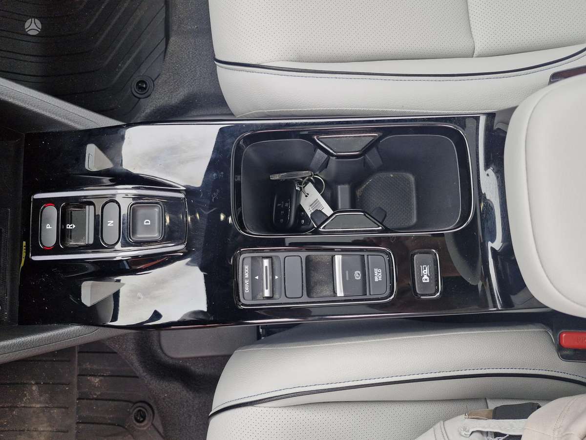 Honda e:Ny1, Минивэн