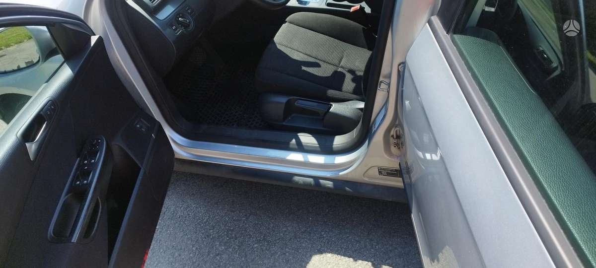 Volkswagen Passat - 12