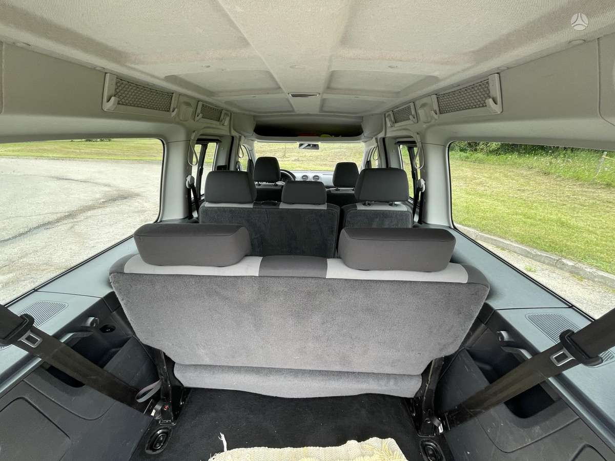 Volkswagen Caddy Maxi - 8