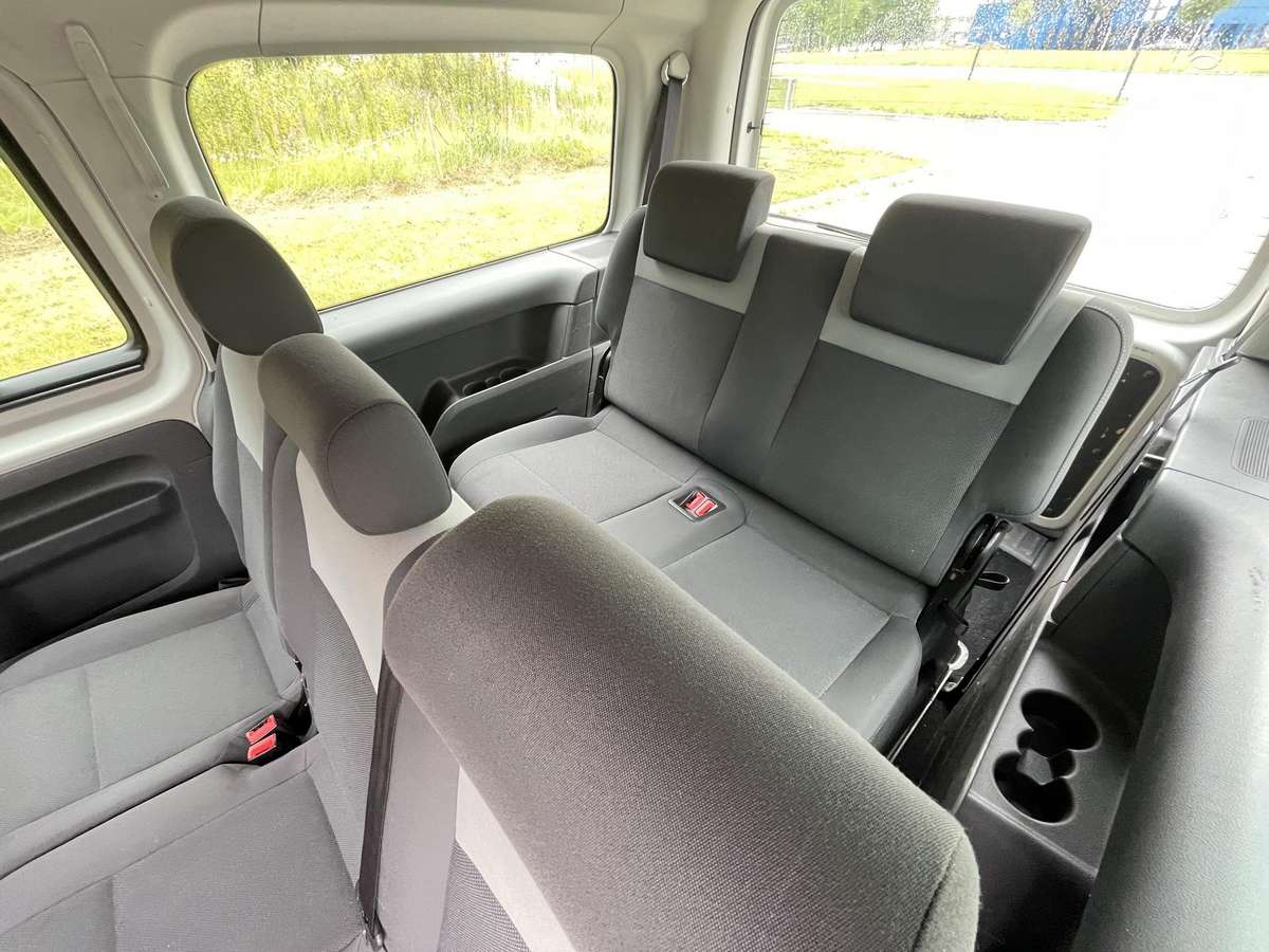 Volkswagen Caddy Maxi - 10
