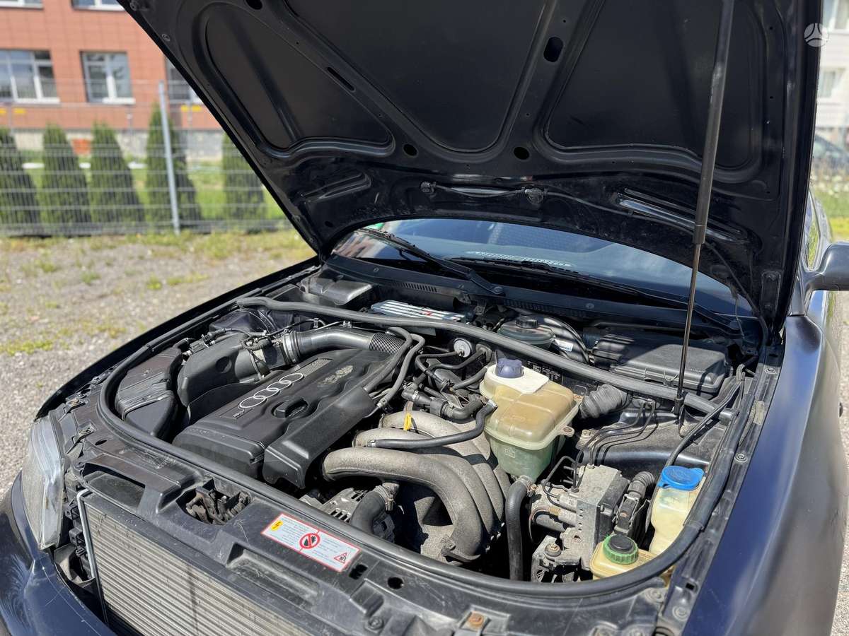 Audi A4, 1.8 l., Седан