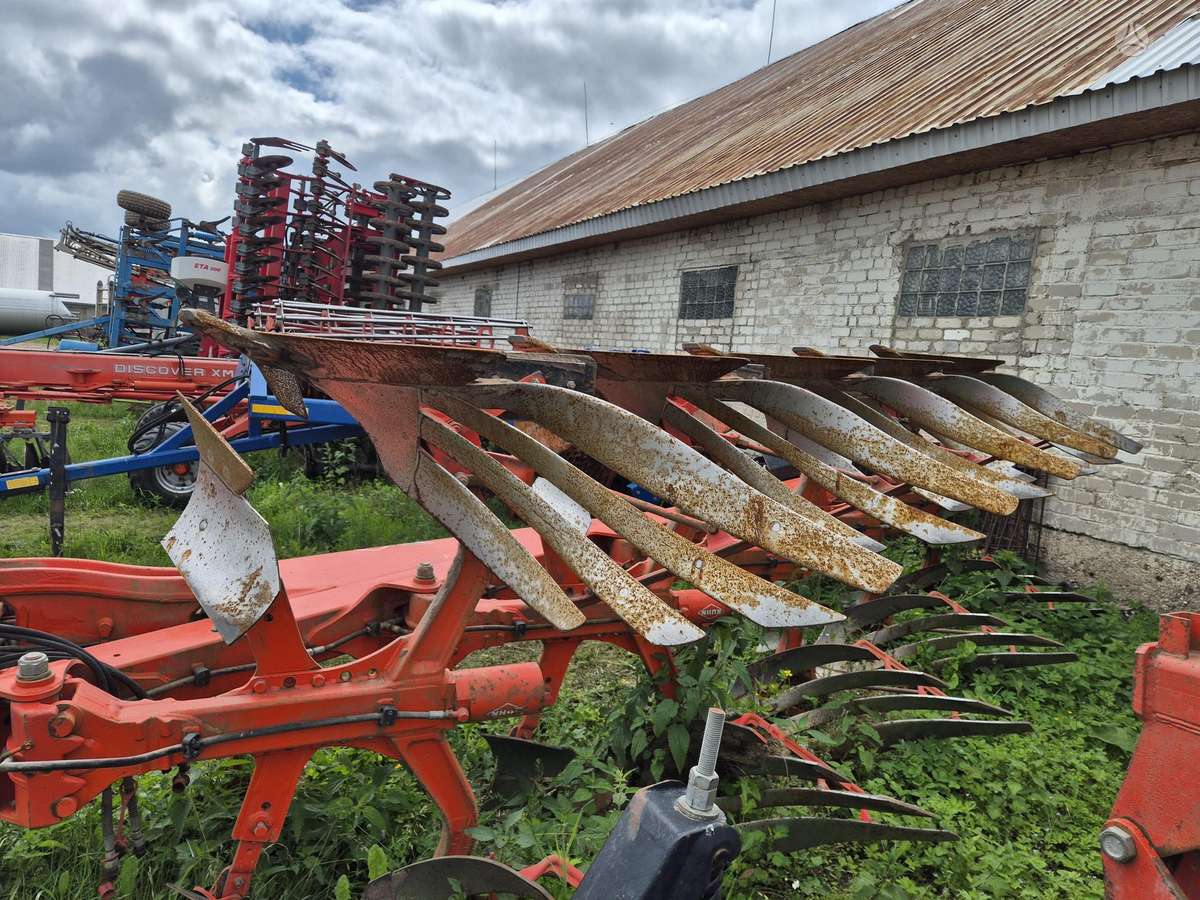 Kuhn Vari-master 153, плуги