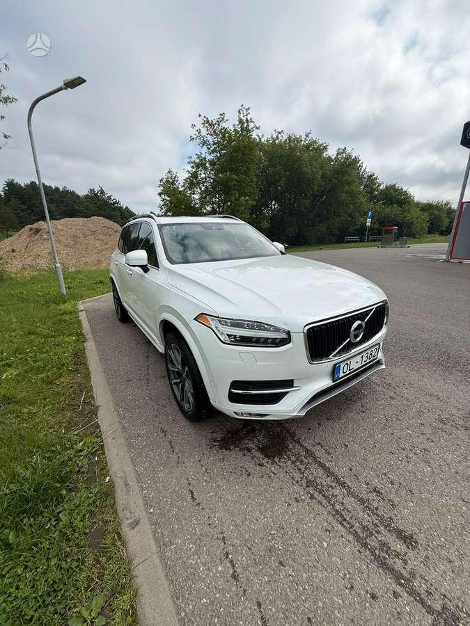 Volvo XC90 - 1