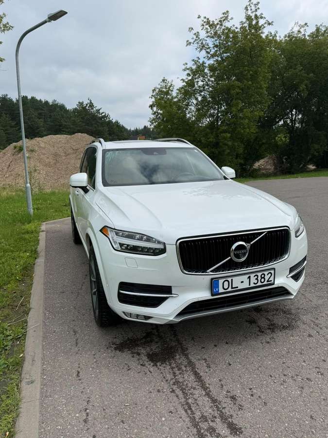 Volvo XC90 - 2