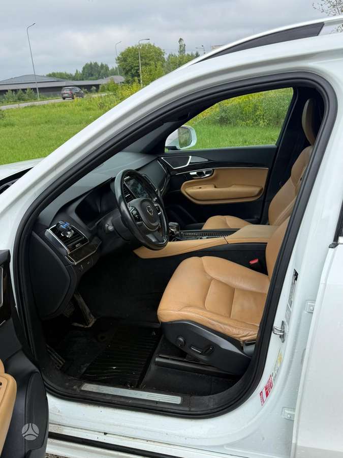 Volvo XC90 - 7