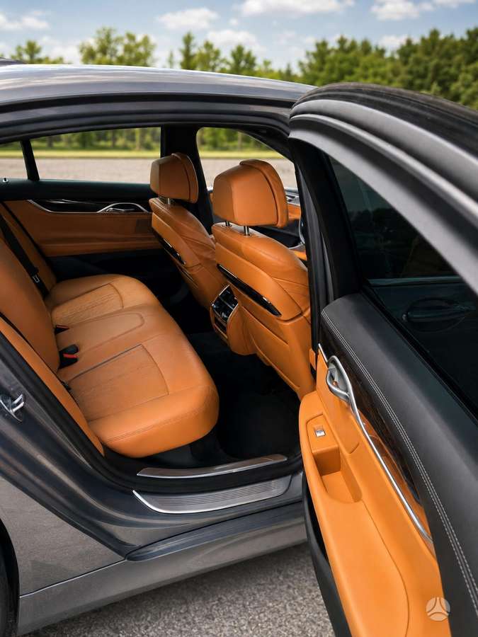 BMW 740, 3.0 l., Седан