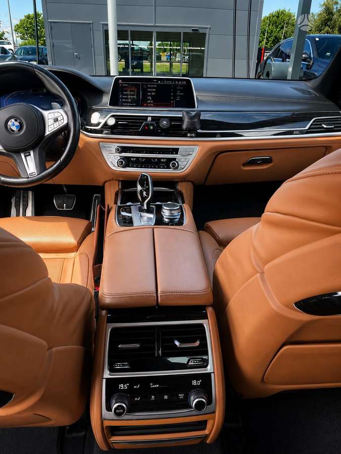 BMW 740, 3.0 l., Седан