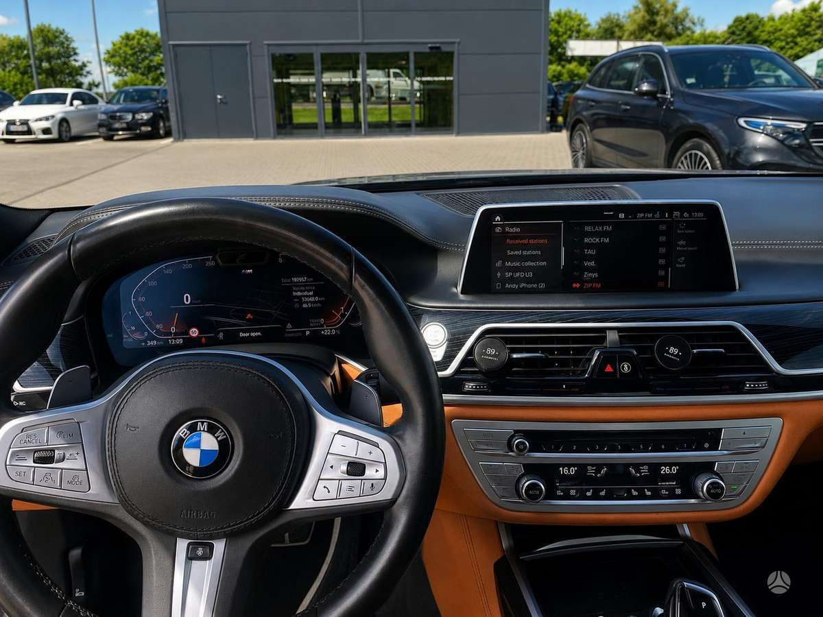 BMW 740, 3.0 l., Седан