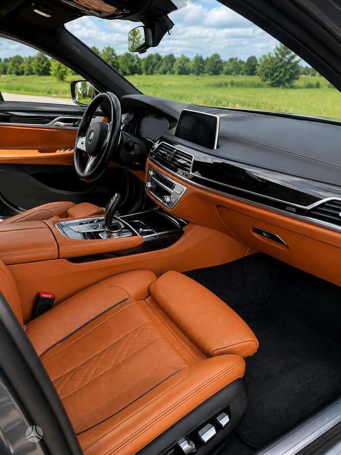 BMW 740, 3.0 l., Седан