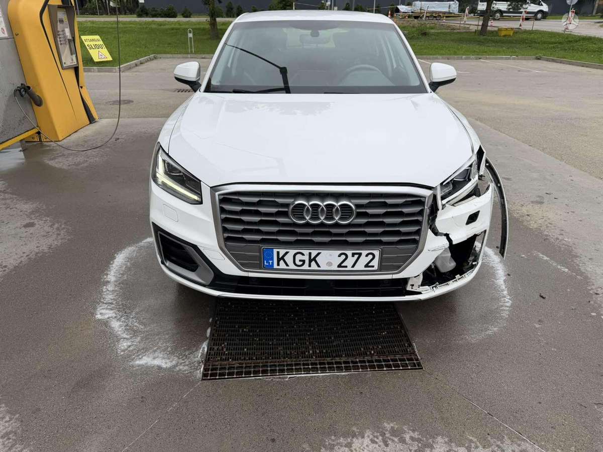 Audi Q2, 1.4 l., Хэтчбек