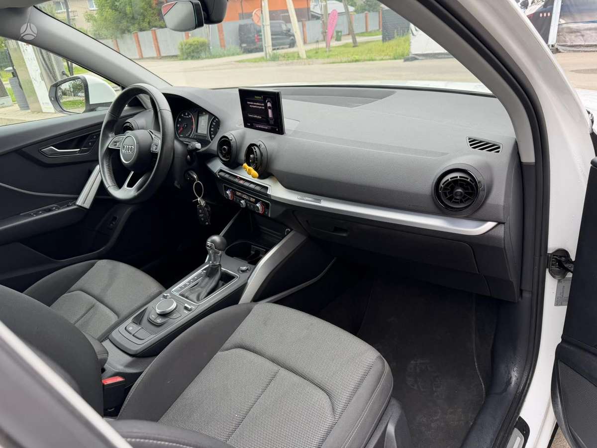 Audi Q2, 1.4 l., Хэтчбек