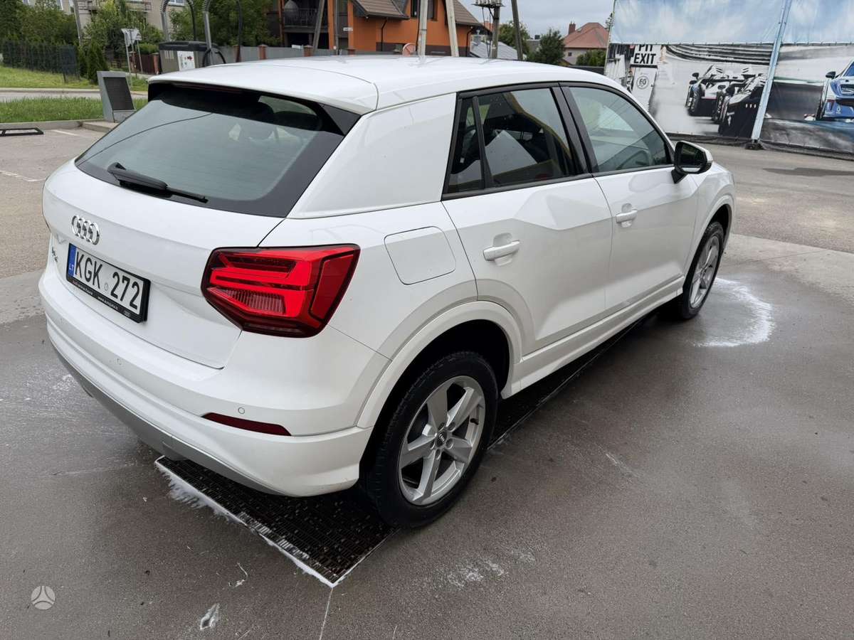 Audi Q2, 1.4 l., Хэтчбек