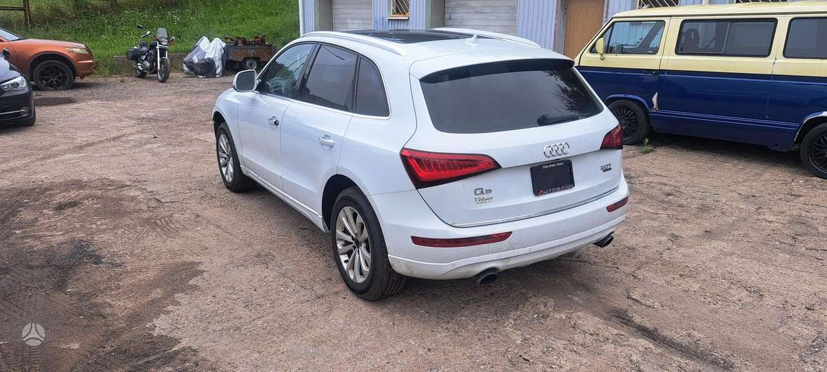 Audi Q5, 2.0 l., Внедорожник / Кроссовер