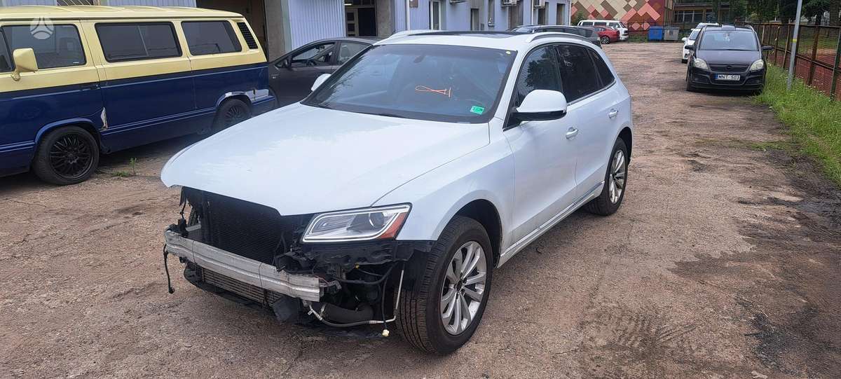 Audi Q5, 2.0 l., Внедорожник / Кроссовер
