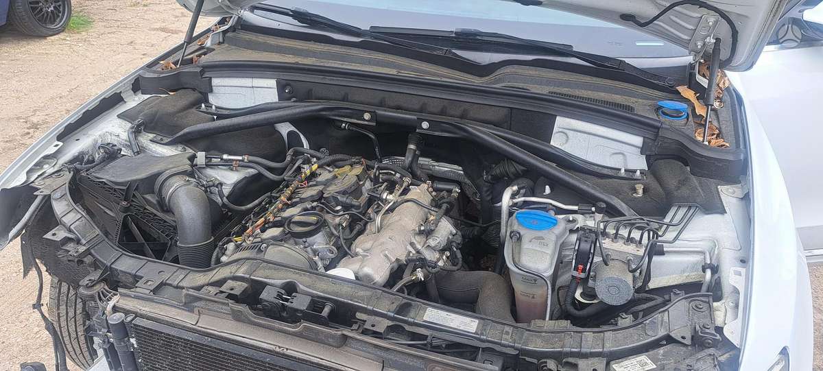 Audi Q5, 2.0 l., Внедорожник / Кроссовер