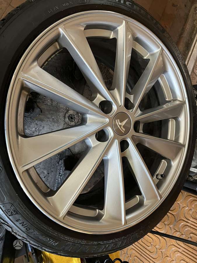 TESLA, lengvojo lydinio, R19