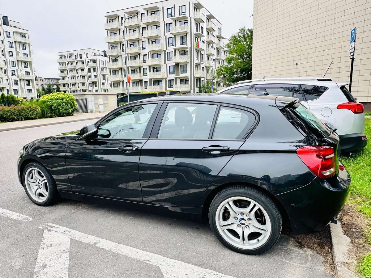 BMW 120, 2.0 l., Хэтчбек