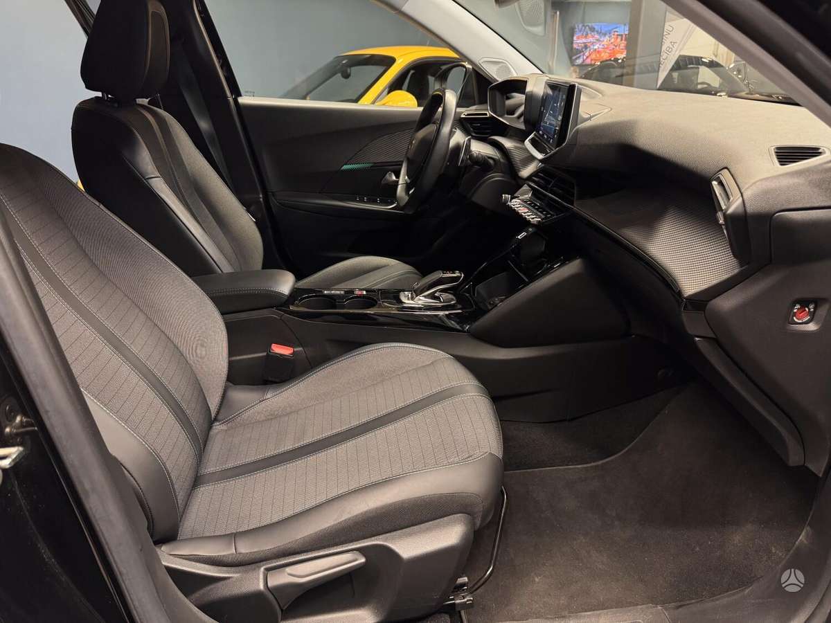 Peugeot 2008 - 12