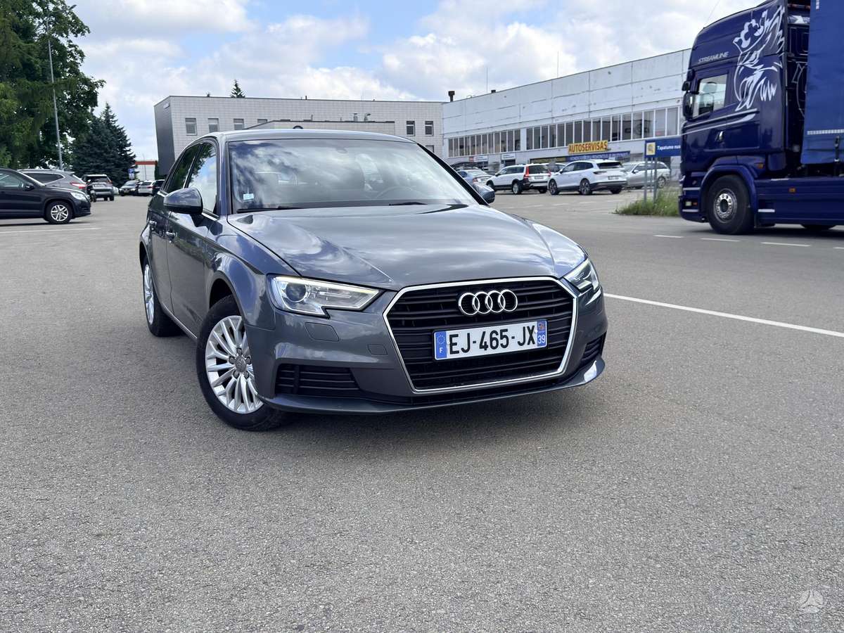 Audi A3, 1.6 l., Хэтчбек