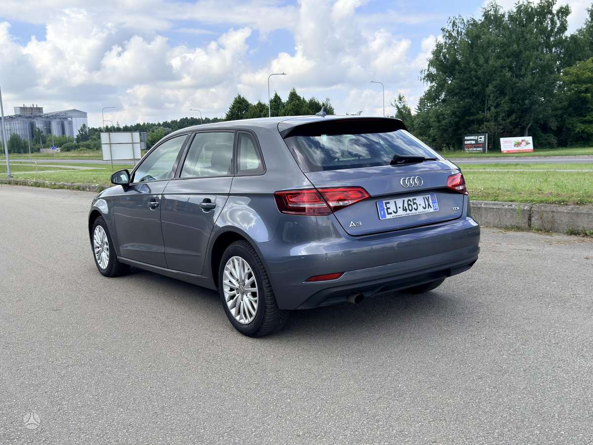 Audi A3, 1.6 l., Хэтчбек