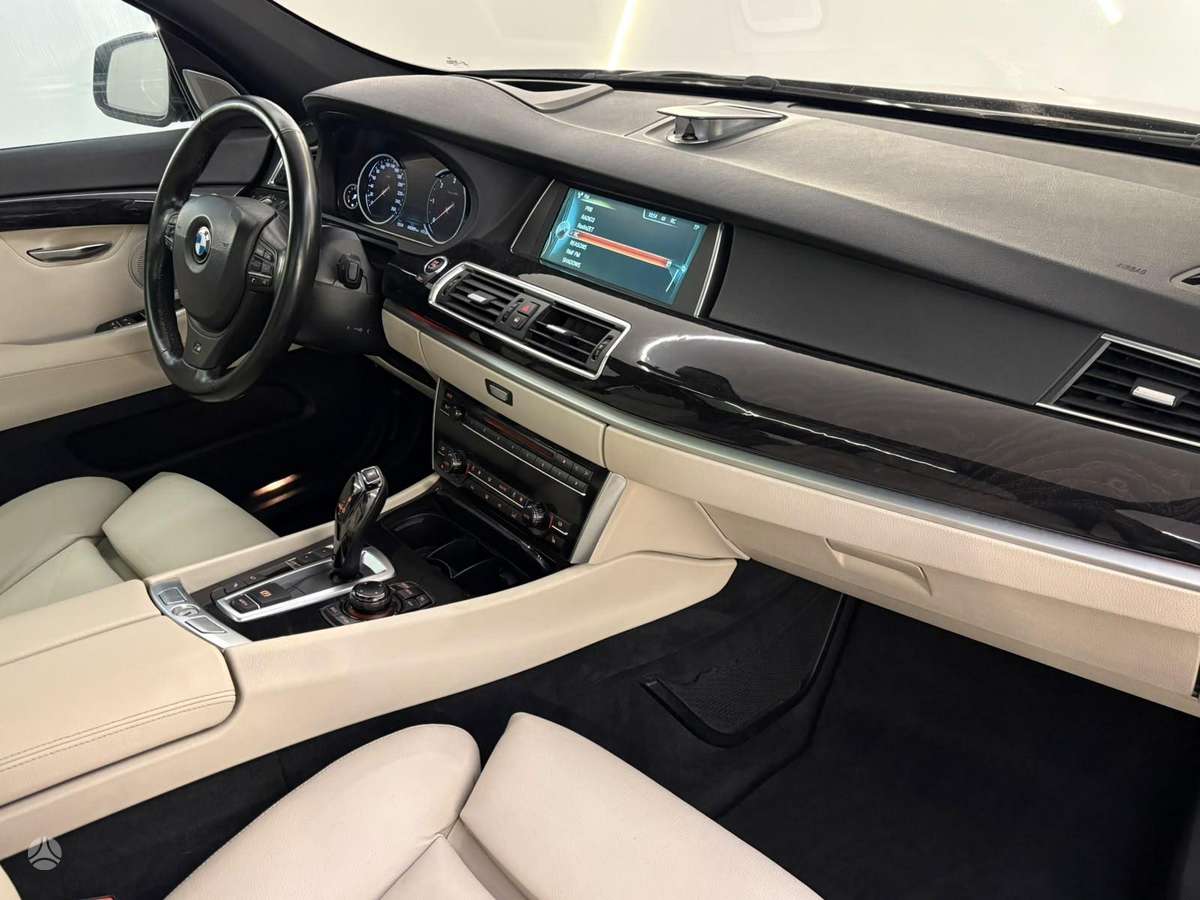 BMW 520, 2.0 l., Седан