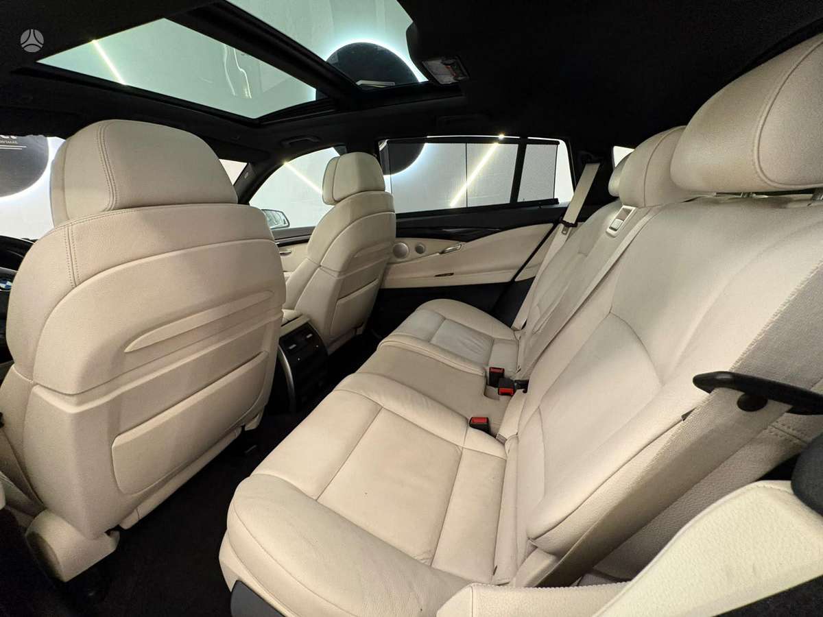 BMW 520, 2.0 l., Седан