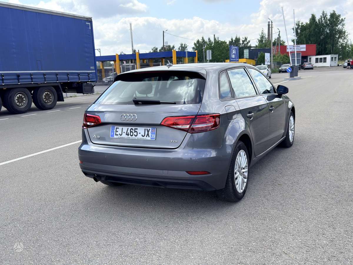 Audi A3, 1.6 l., hatchback