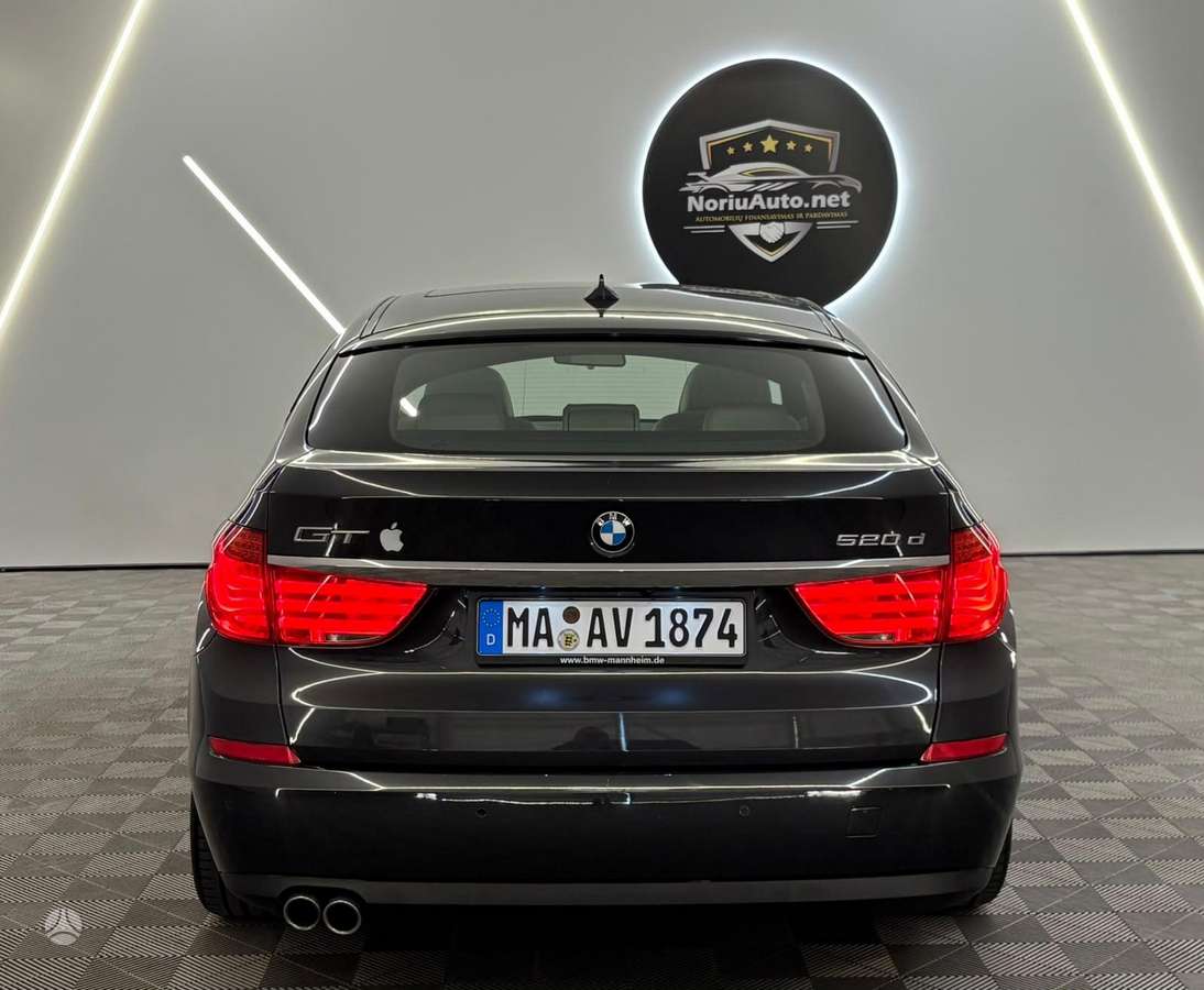 BMW 520, 2.0 l., Седан