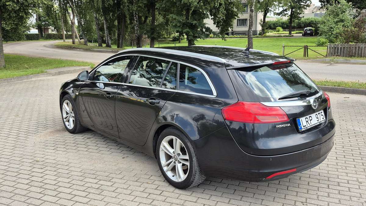 Opel Insignia, 2.0 l., wagon