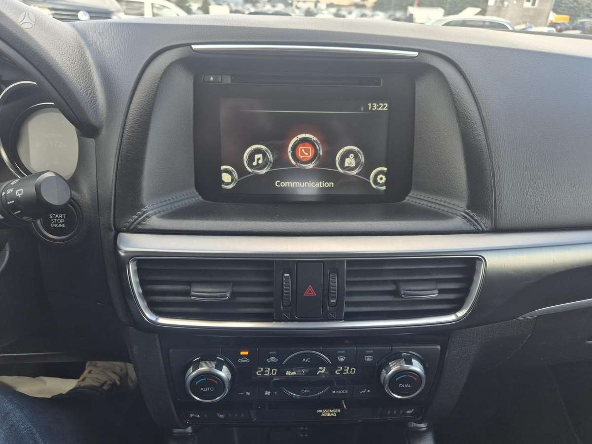 Mazda CX-5, 2.2 l., off-road / crossover