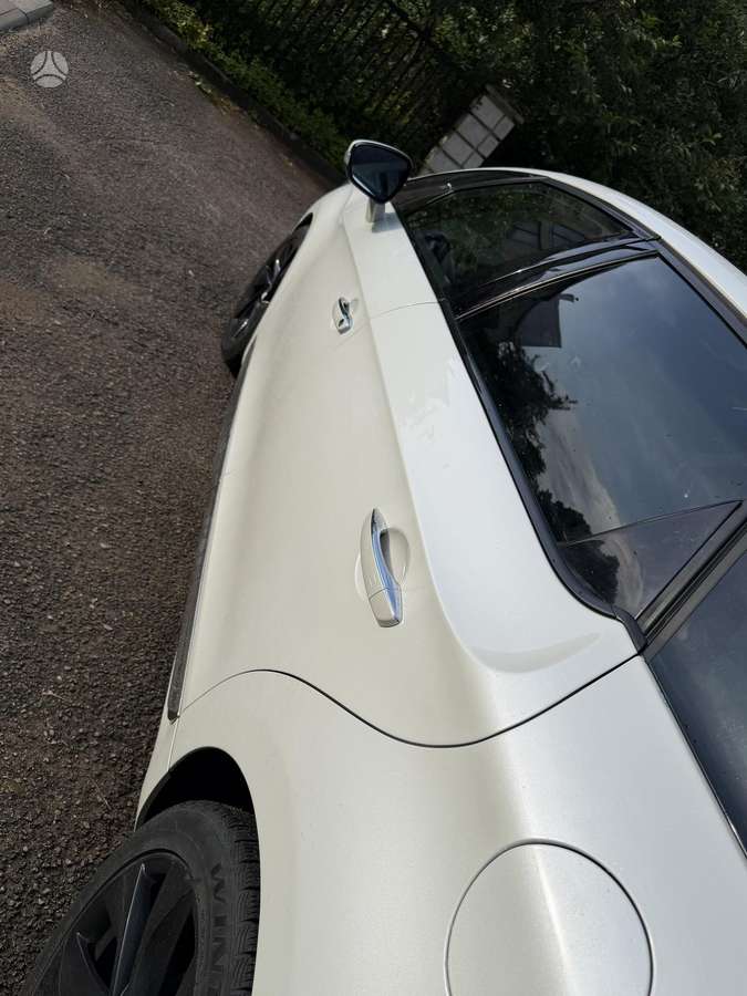 Citroen DS5, 1.6 l., hatchback