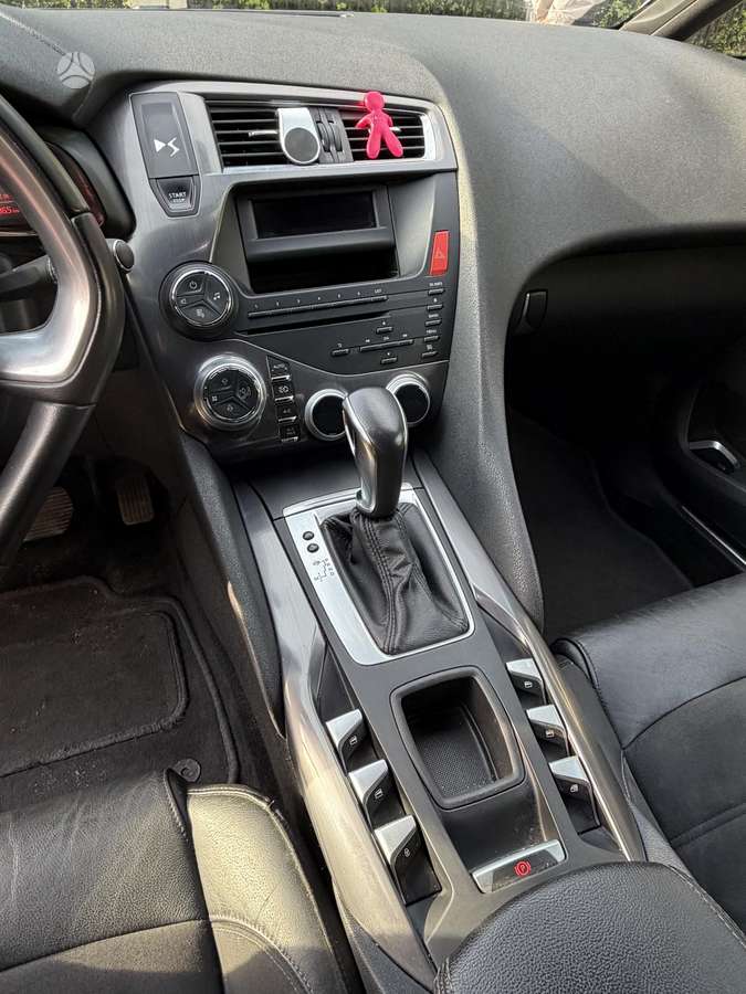 Citroen DS5, 1.6 l., Хэтчбек