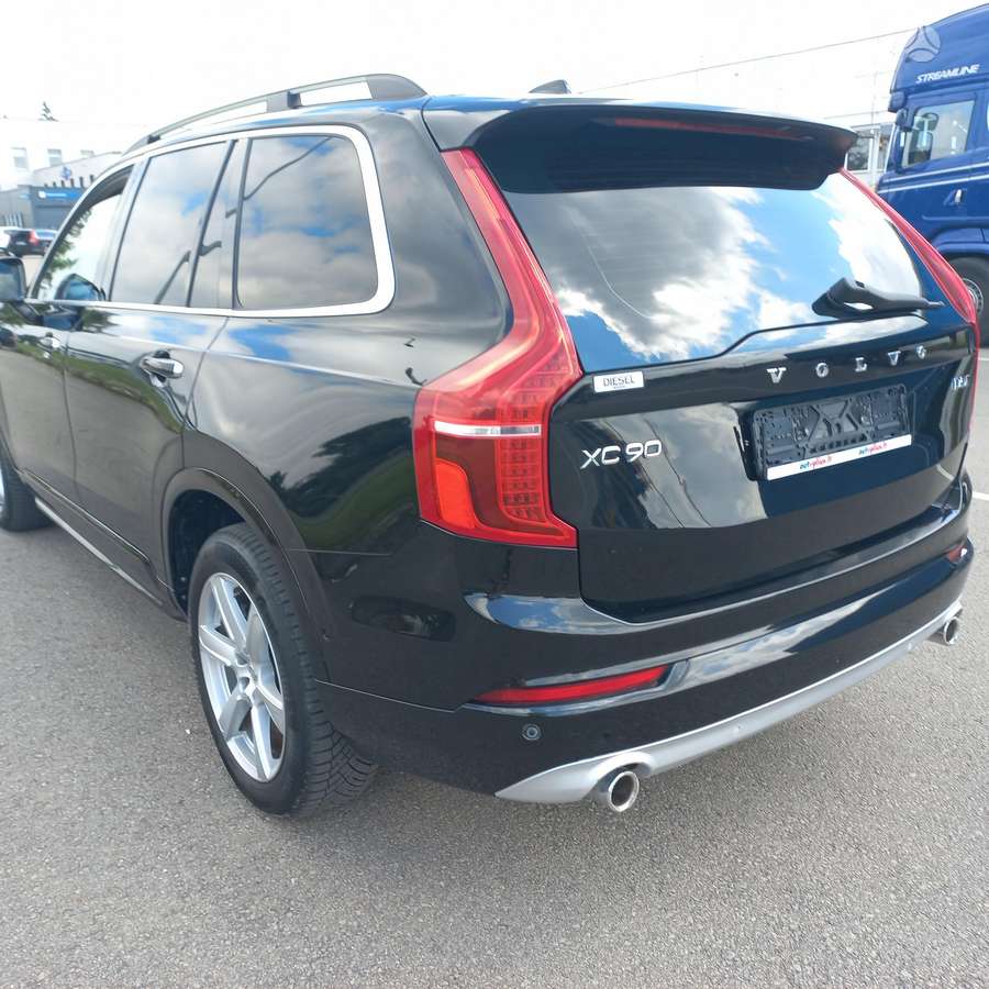 Volvo XC90 - 9