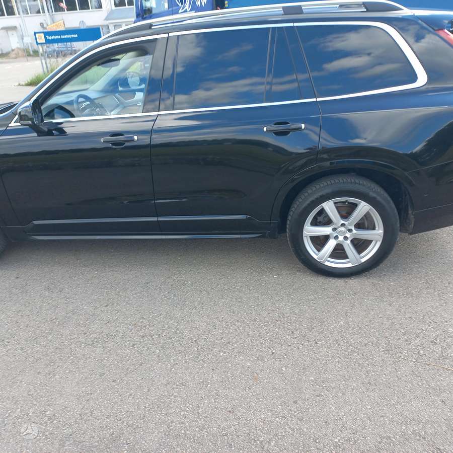 Volvo XC90 - 11