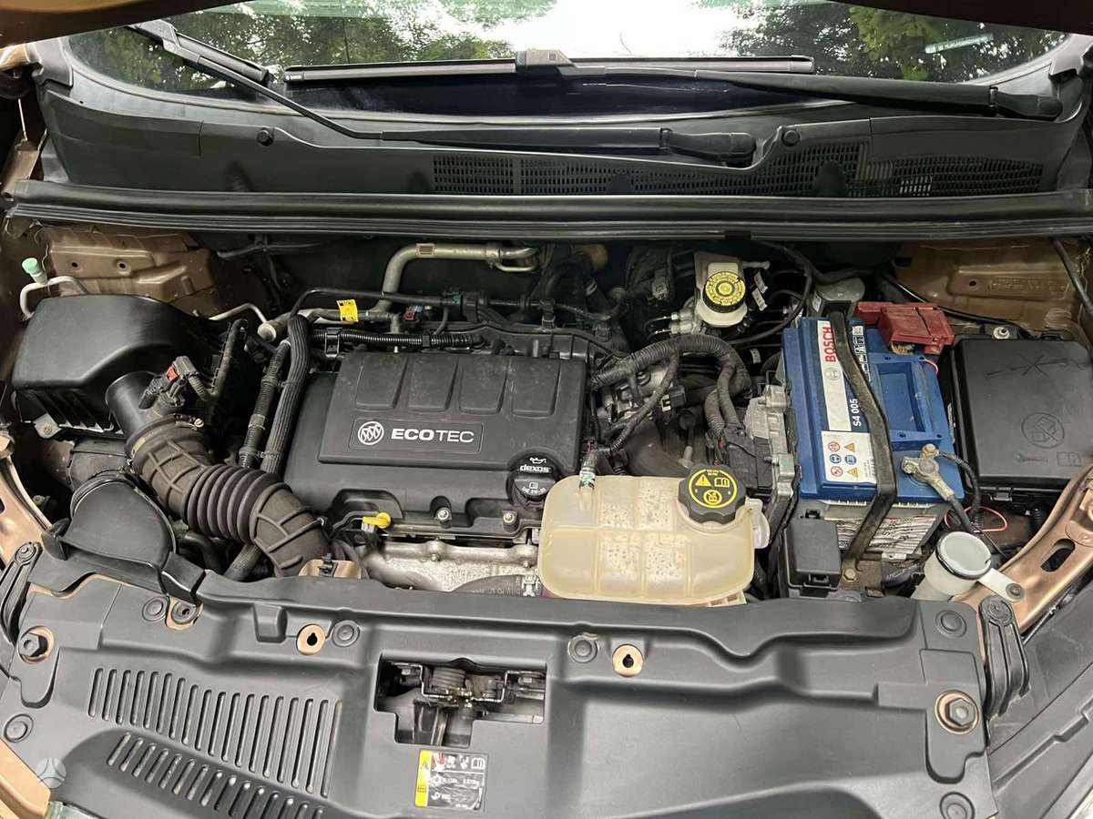 Buick Encore, 1.4 l., off-road / crossover