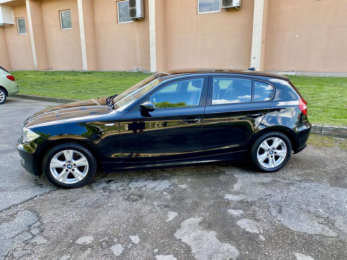 BMW 120, 2.0 l., hatchback