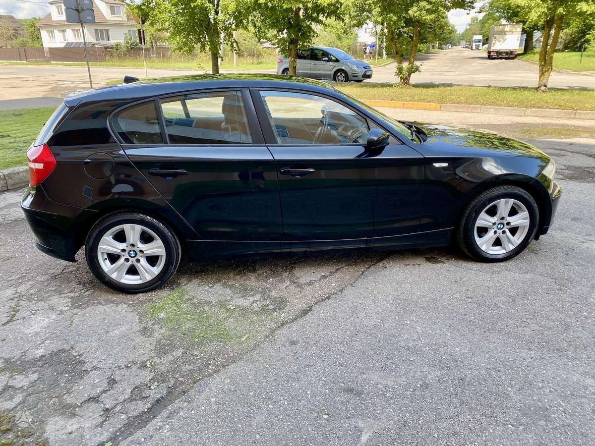 BMW 120, 2.0 l., hatchback