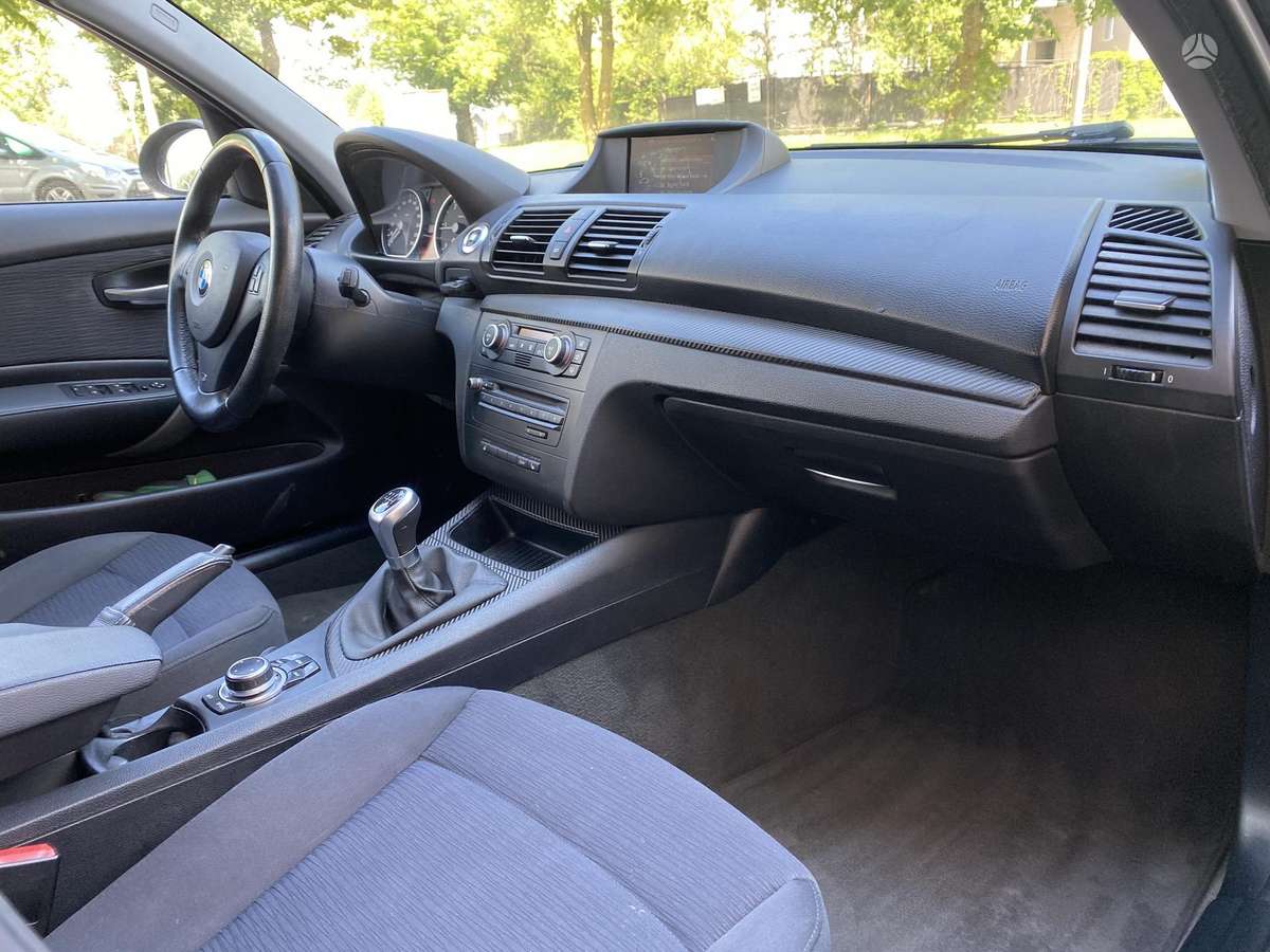 BMW 120, 2.0 l., hatchback