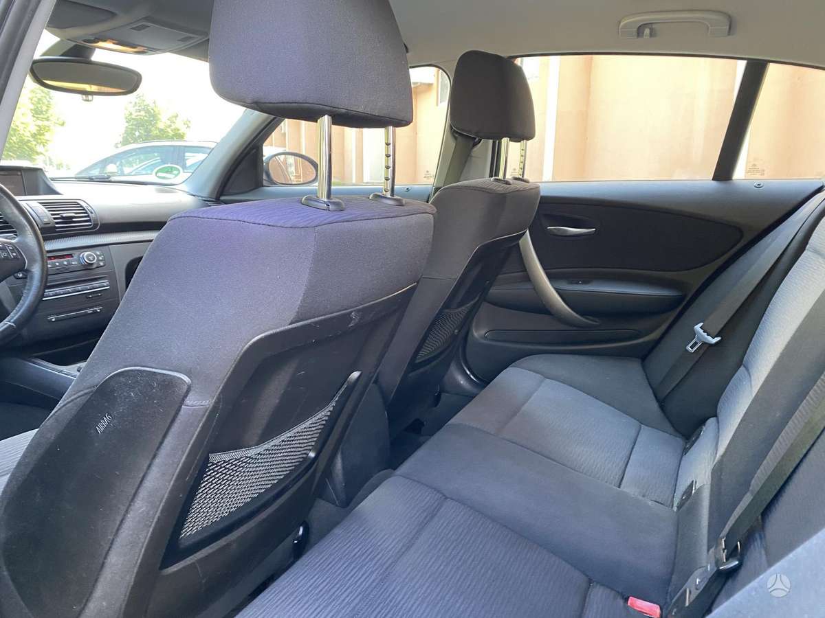 BMW 120, 2.0 l., hatchback