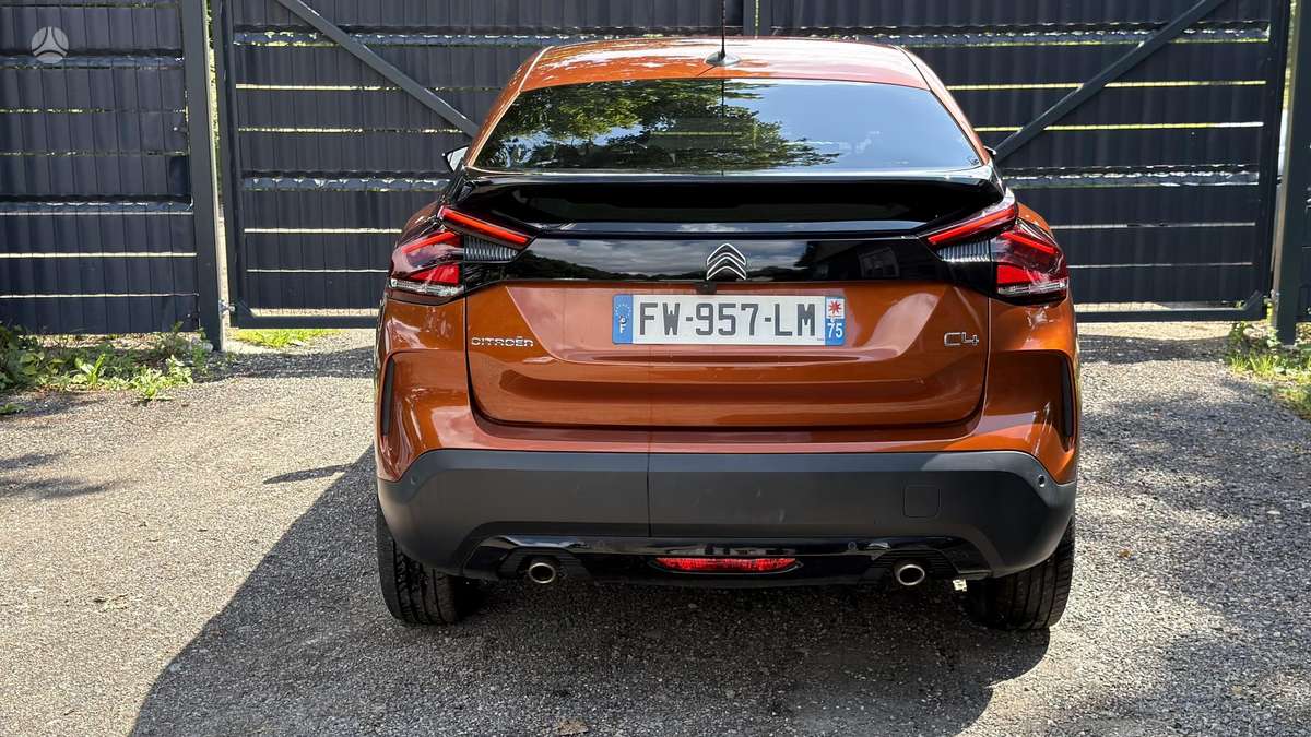 Citroen C4, 1.2 l., hatchback