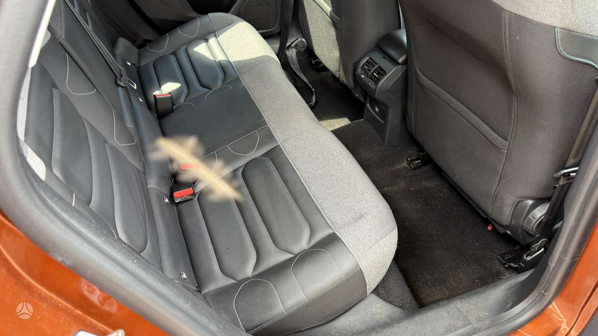 Citroen C4, 1.2 l., hatchback