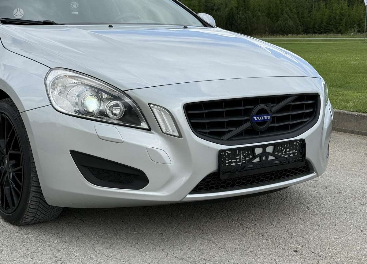 Volvo V60, 2.4 l., universalas