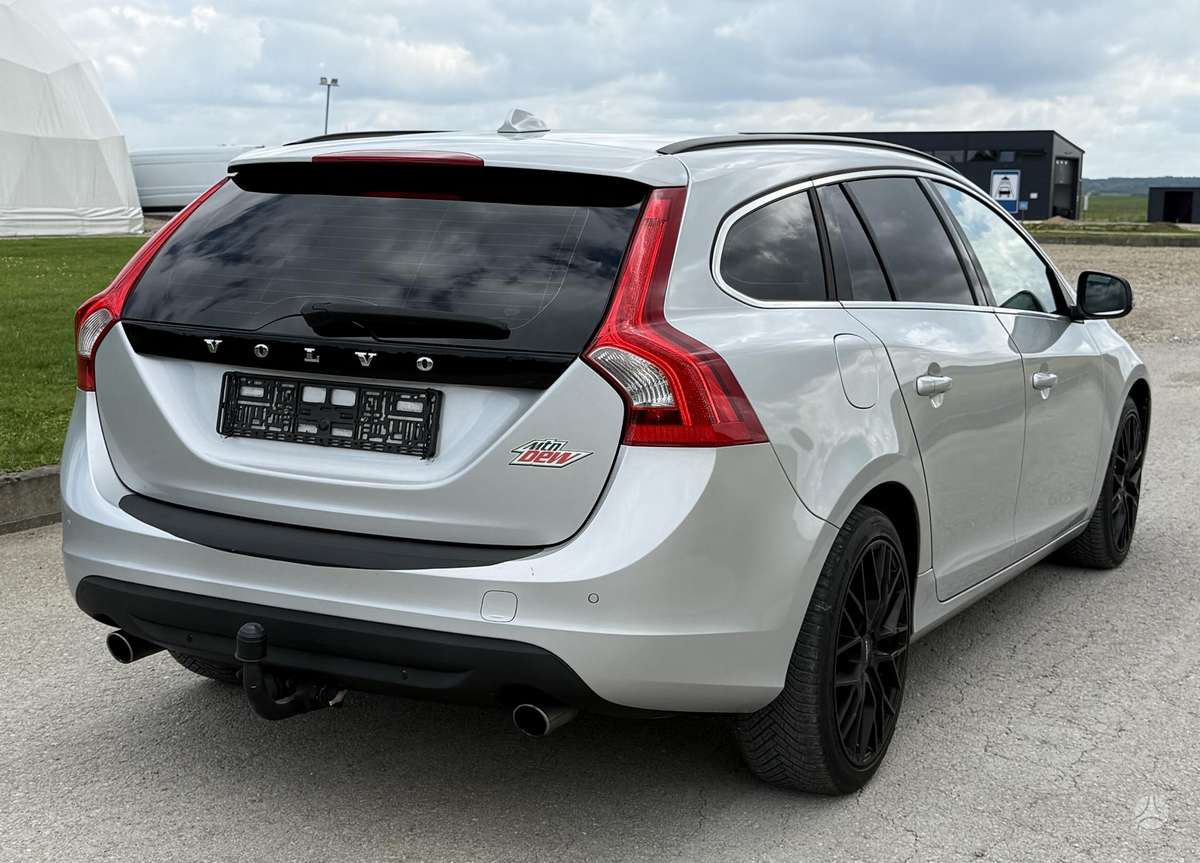 Volvo V60, 2.4 l., universalas